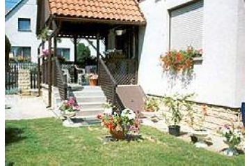 Hungría Privát Badacsonytomaj, Exterior